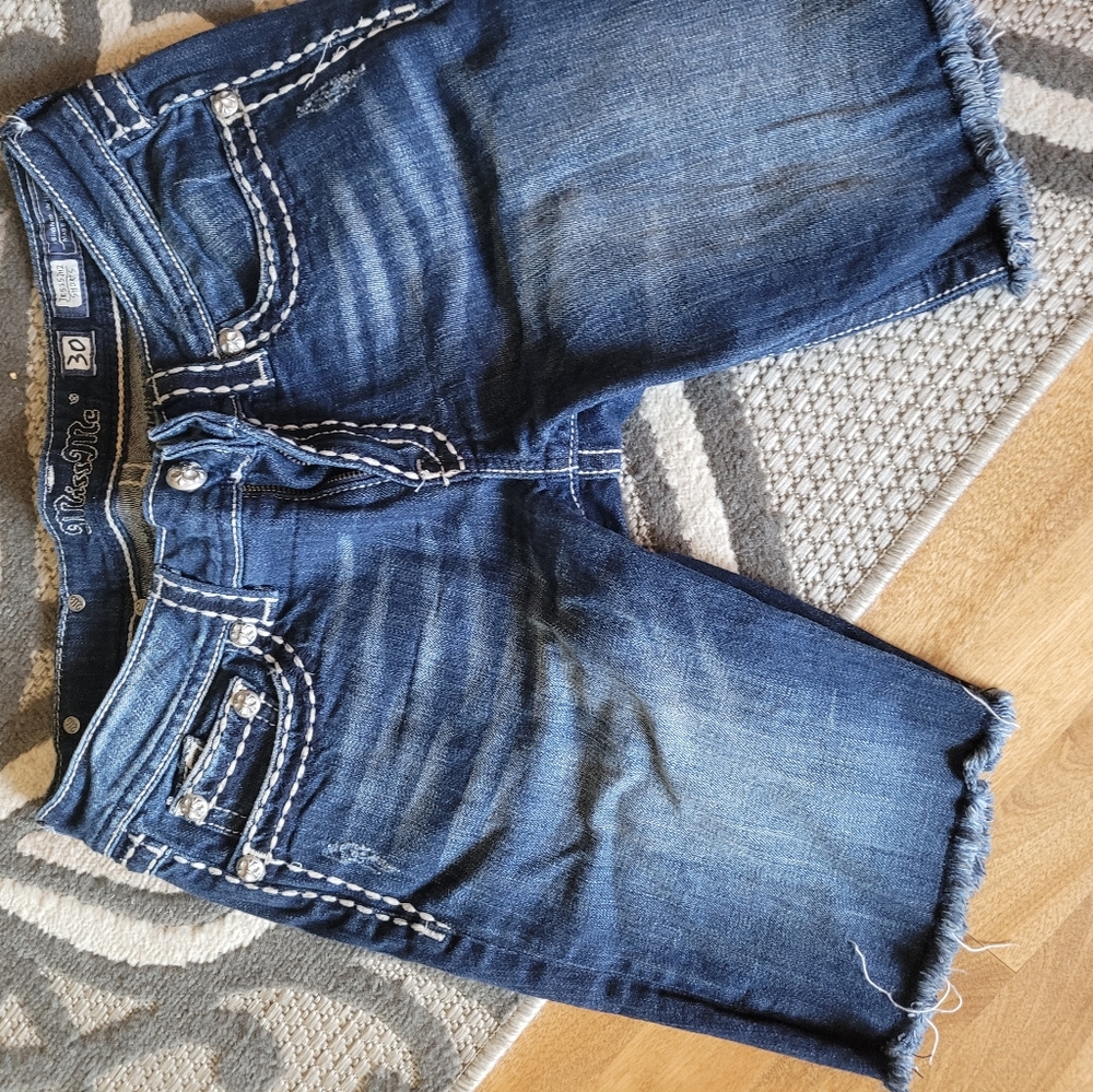 Women's miss me longer shorts